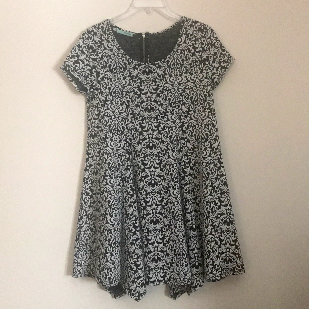 Maurice’s Short-Sleeve Black & White Dress